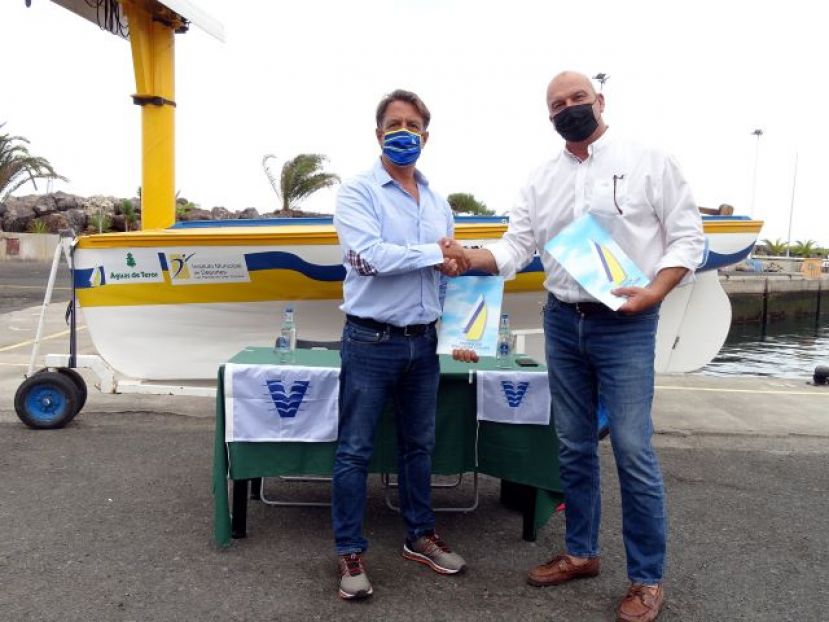 La Federación de Vela Latina Canaria firma un convenio con el club Varadero