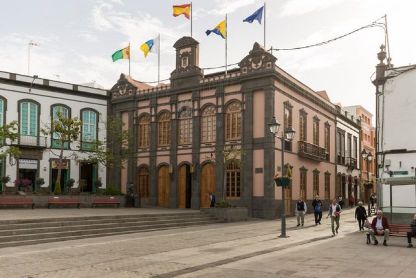 SE CELEBRA LA PRIMERA DE LAS TRES VISITAS GUIADAS AL CONJUNTO PATRIMONIAL DE ARUCAS