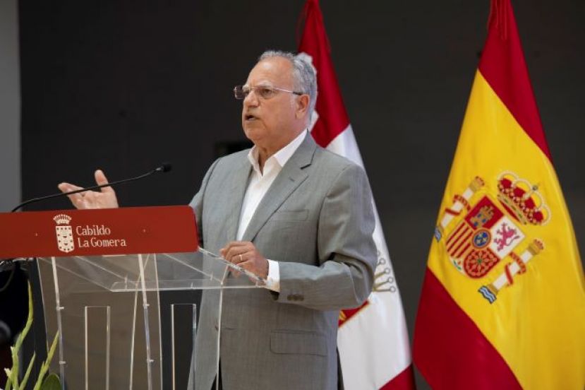 Curbelo llama a la responsabilidad para frenar contagios en la Gomera