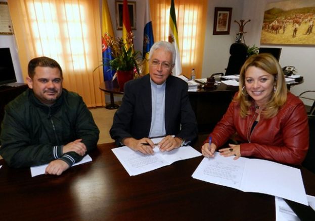 Teror: El Ayuntamiento devuelve a la Iglesia la Casa de la Cultura