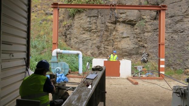 Aparici&oacute;n de los primeros restos &oacute;seos humanos en el Pozo de Tenoya