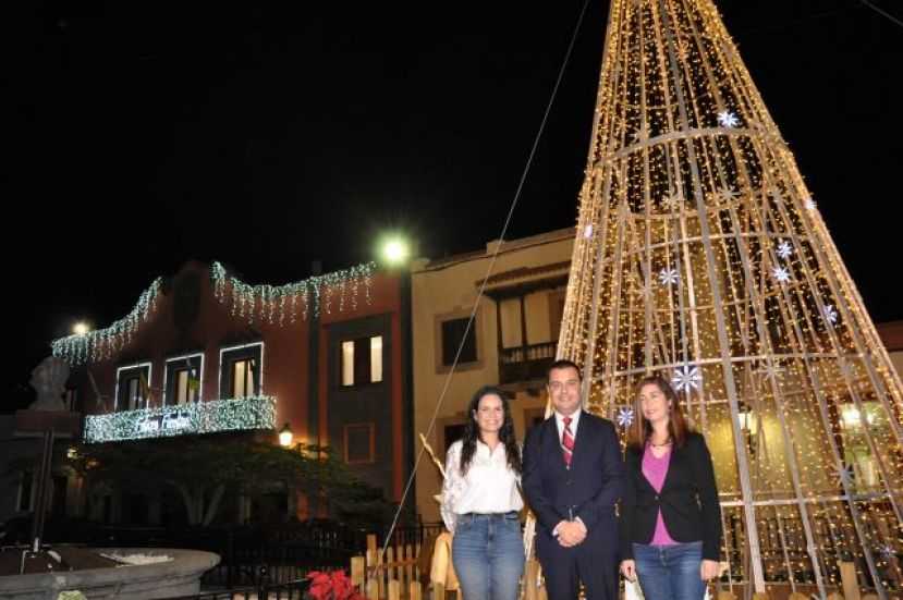 Guía: Encendido del Alumbrado Navideño y presentación del programa de Actos