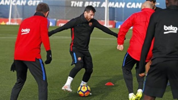 Compa&ntilde;eros y excompa&ntilde;eros se despiden emocionados de Leo Messi