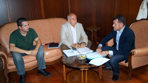 Gáldar: Reunión con el consejero de Transporte del Cabildo