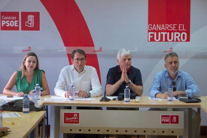 El Grupo Parlamentario Socialista a pie de calle, isla a isla