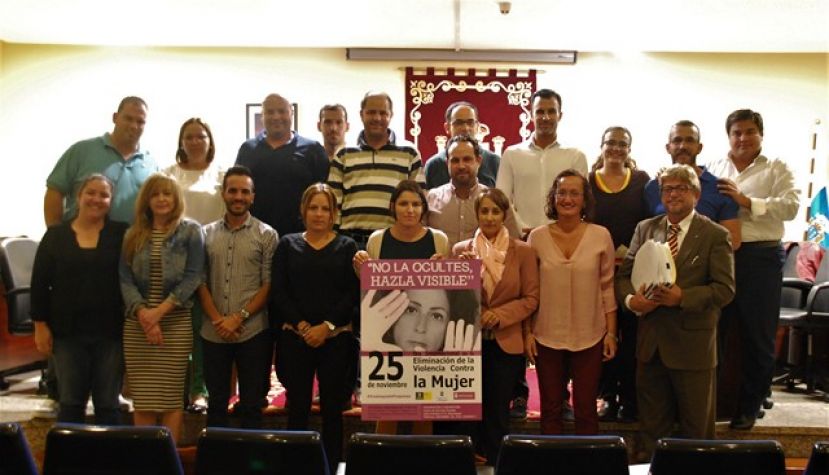 Mog&aacute;n aprueba solicitar a Costas permiso para rehabilitar la playa de El Perchel