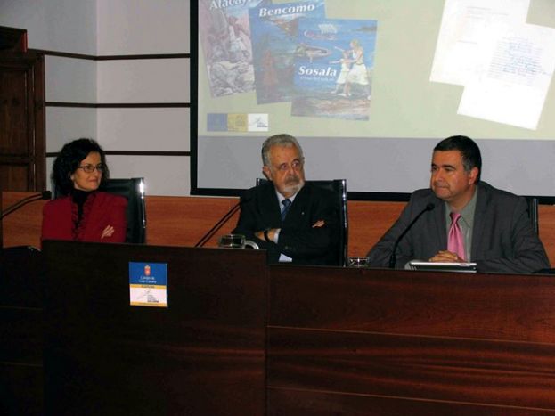 La profesora Ángeles Perera dará una conferencia a la narrativa de Carlos Guillermo Domínguez,