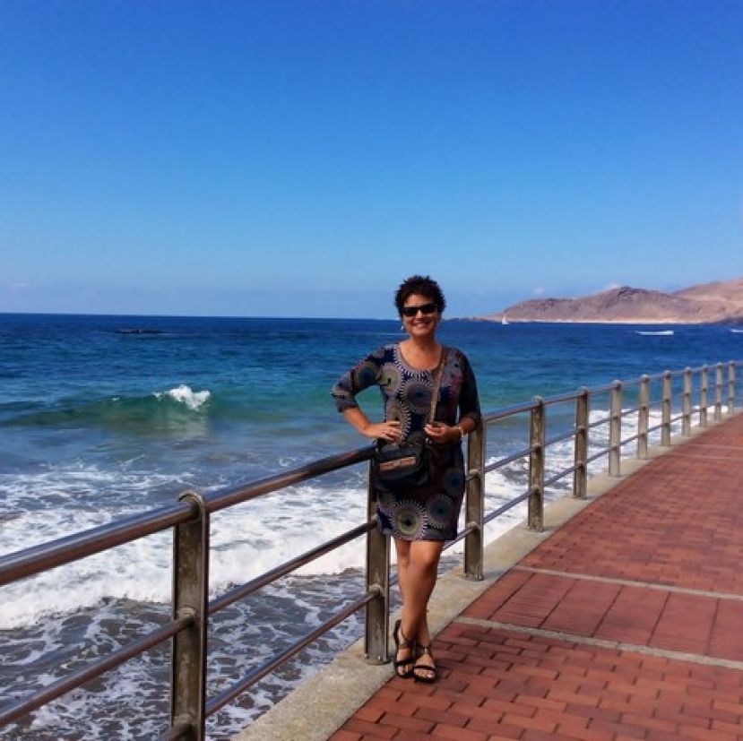 TERESA ITURRIAGA PRESENTA LA REEDICI&Oacute;N DE 'DESVELOS', OCHO HISTORIAS EN TORNO A LA VIOLENCIA DE G&Eacute;NERO