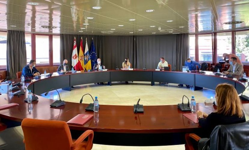 La Gomera: Estrategia com&uacute;n para que el Estado revierta la subida de tasas portuarias