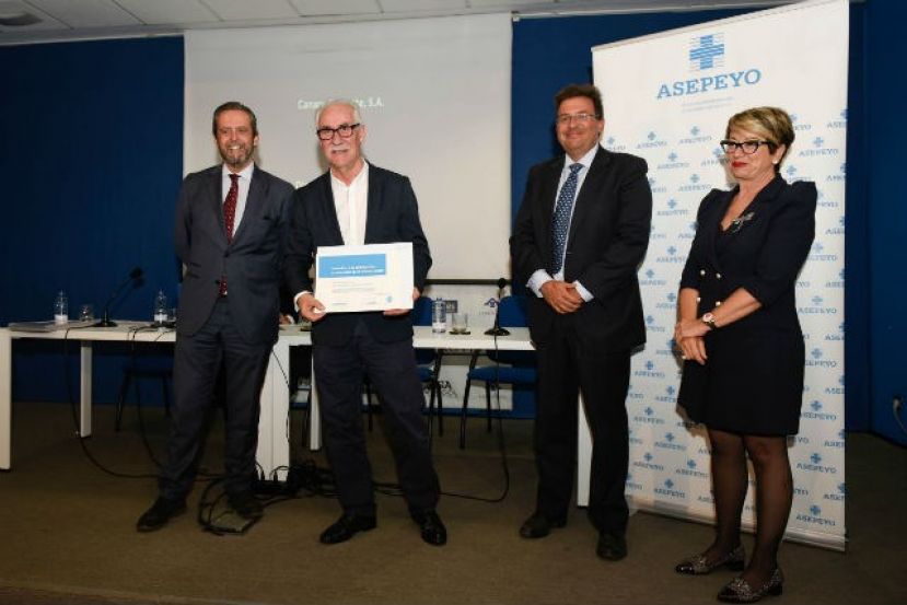 El uso de drones para inspeccionar canales de en acantilados y presas en Gran Canaria obtiene un premio nacional de Asepeyo