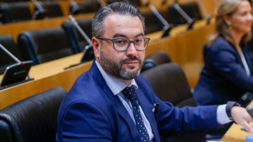 El PP denuncia que el Gobierno no ha incluido al fútbol femenino en la quiniela