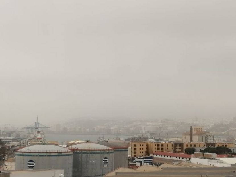 Sanidad recomienda tomar precauciones ante la presencia de calima