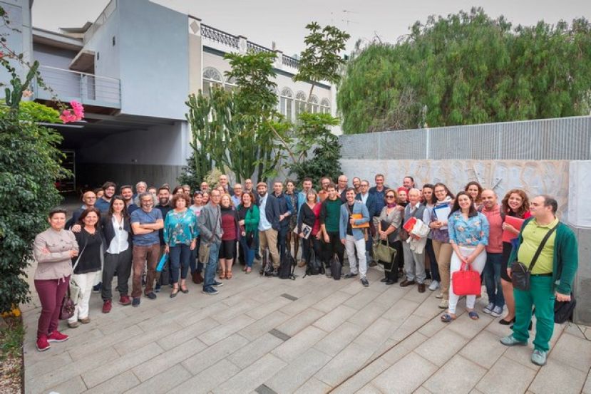 El Cabildo propicia el encuentro entre gestores municipales de Cultura y medio centenar de compa&ntilde;&iacute;as teatrales