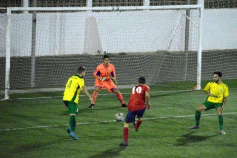 Fútbol 1ª Regional: Triunfo para el Longueras ante el Casa Pastores (5-2)