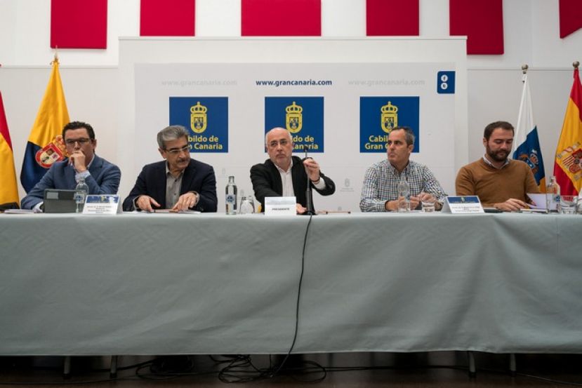 Los partidos que representan al 82 % de los canarios rechazan el reparto del Fdcan
