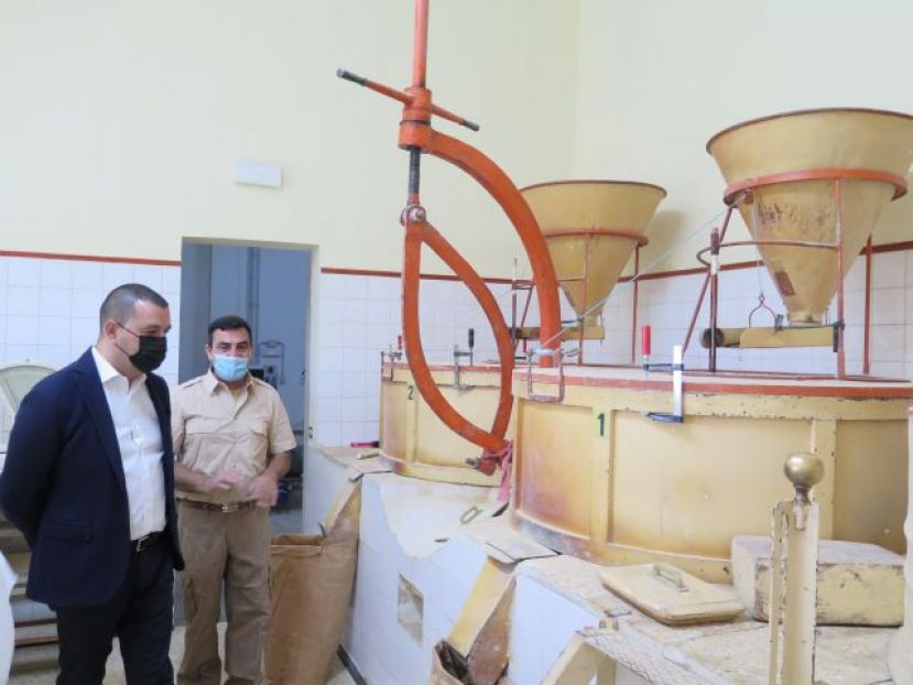 Gu&iacute;a: El Molino de San Pedro, en La Atalaya, reabri&oacute; hoy sus puertas