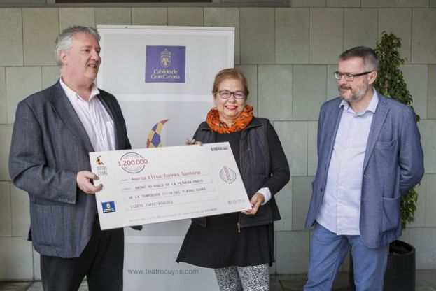 Elisa Torres, espectadora 1.200.000 del Teatro Cuyás