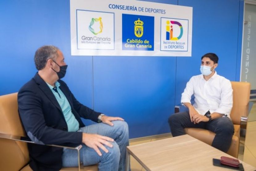 El IID homenajea a Héctor Báez, nuevo árbitro la Liga Endesa ACB