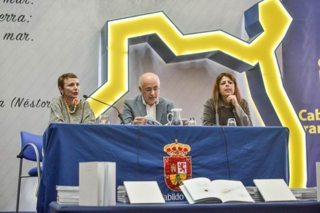 Helena Rohner, Medalla de Oro de Bellas Artes, en un libro respaldado por el Cabildo