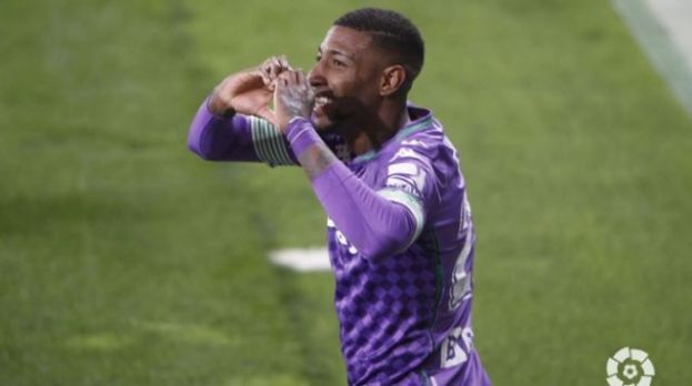 El Bar&ccedil;a comunica al Betis que pagar&aacute; los 9 millones por Emerson