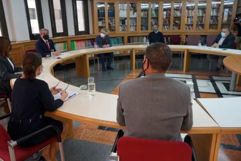Rodr&iacute;guez ve posible una regulaci&oacute;n m&aacute;s flexible para la actividad deportiva