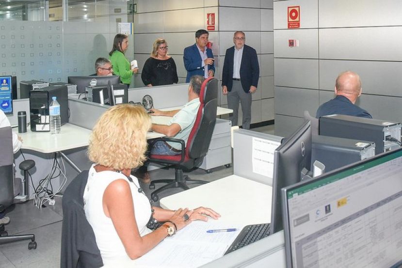 El Cabildo estrena sede de Empleo que a&uacute;na personal propio y el contratado para desarrollar sus programas en Gran Canaria