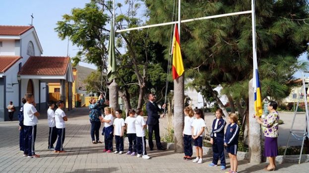 G&aacute;ldar: Izada de banderas y actuaciones con motivo de La Constituci&oacute;n en Barrial