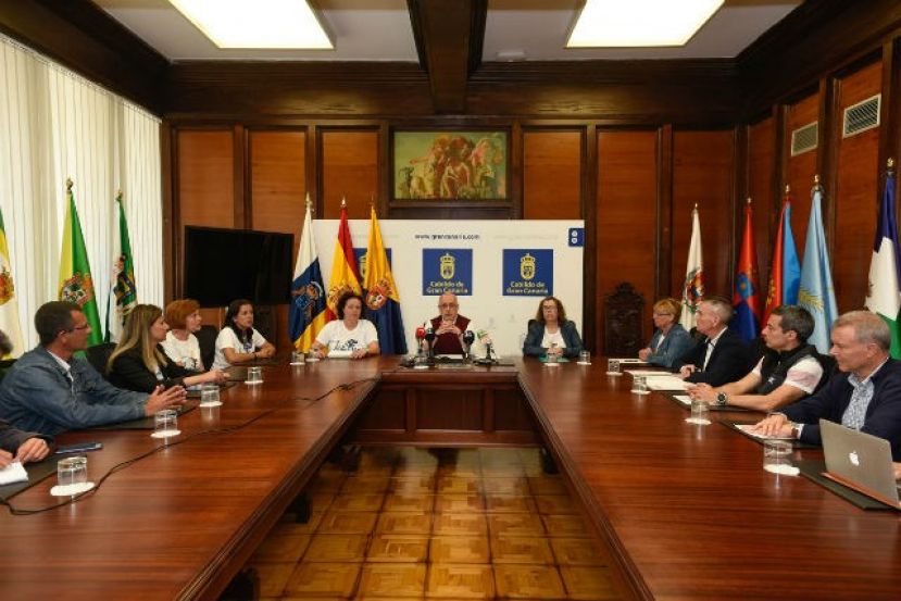 El Cabildo de Gran Canaria ofrece su respaldo a las reivindicaciones por sobrecarga y salud de las kellys