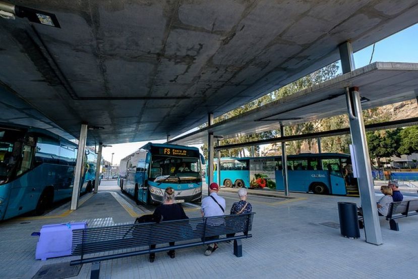 El Cabildo aprueba resolver el contrato de vigilancia de las estaciones de guaguas ante los incumplimientos de Seguridad Integral Canaria